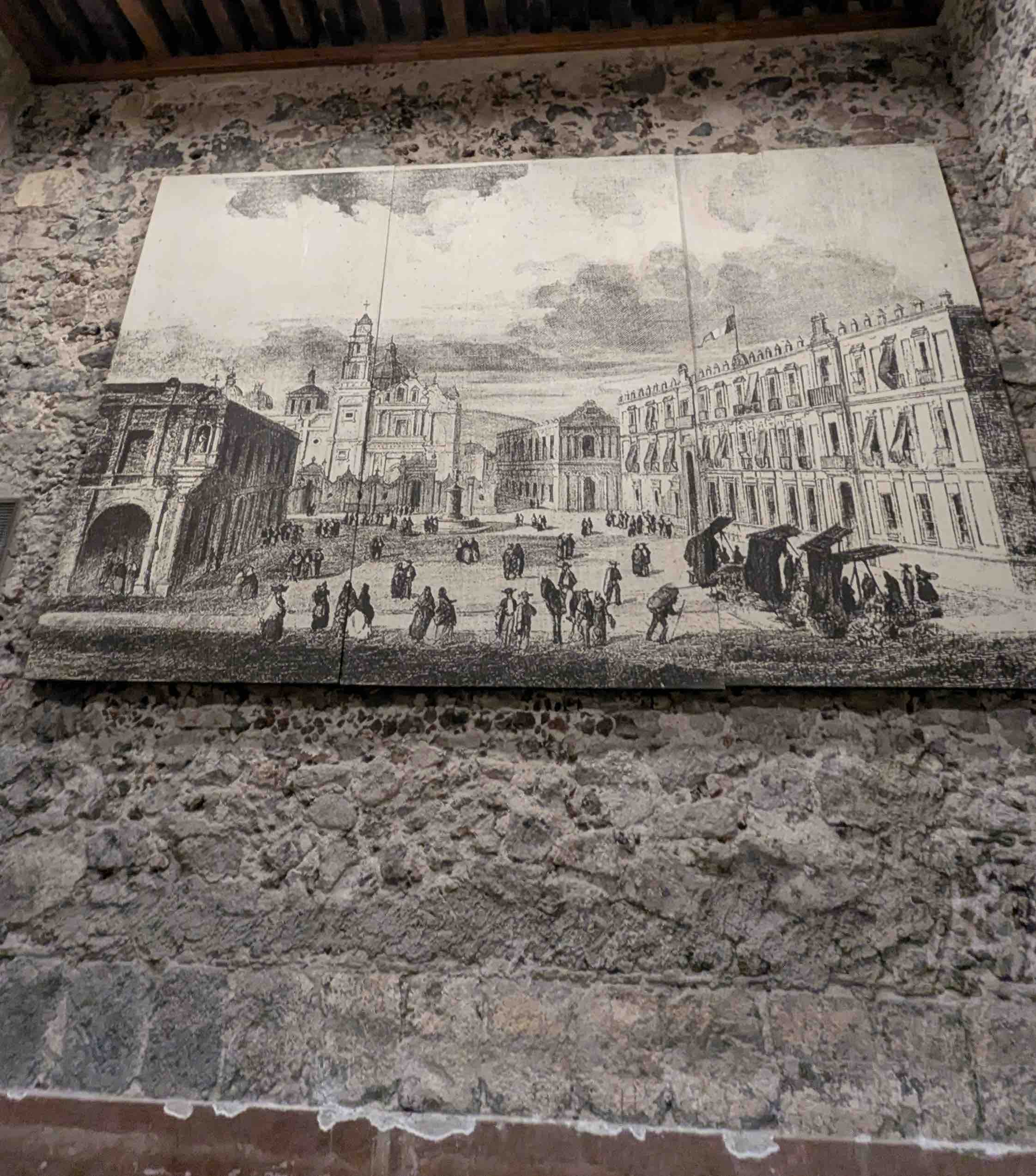 Alternative Historic Center Tour: Murals, Legends and Underground Sites.
